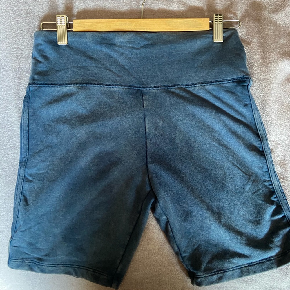 Colsie biker shorts size medium